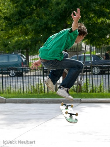 High-flying. I used continuous AF to track the skateboarder's movements through the jump and successful maneuver. Copyright  ©2009 Jack Neubart. All rights reserved.